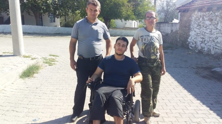 Ural; “Köprü Vazifesi Görüyoruz”