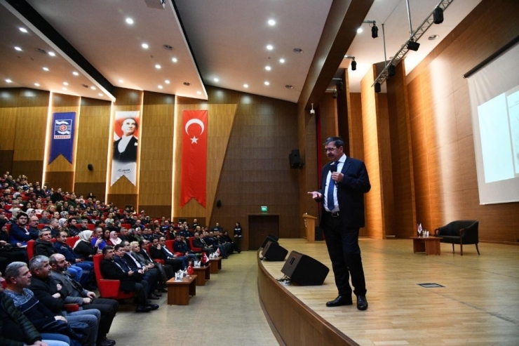 Karabük’te "Can Veren Pervaneler" Konferansı