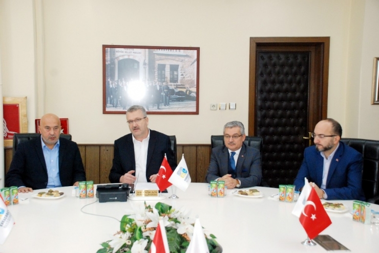 Karacabey’de Gençlere Vizyon Katacak Proje Hayata Geçiyor