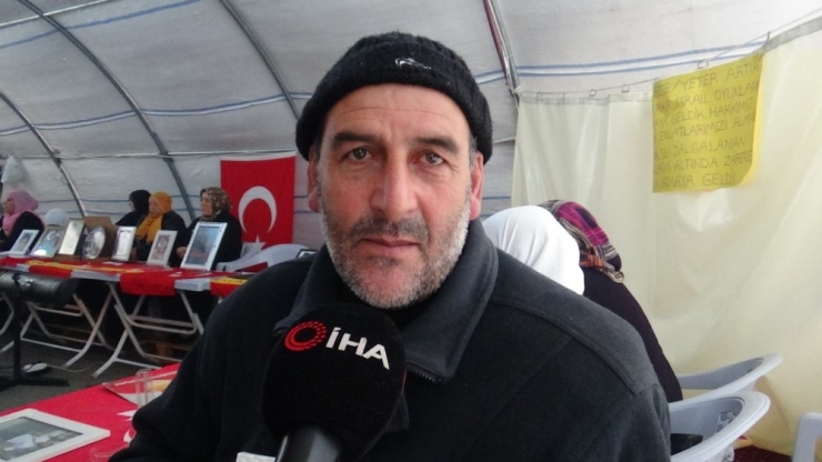 Hdp Önündeki Ailelerin Evlat Nöbeti 129’uncu Gününde