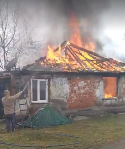 Alev Topuna Dönen Eve Hortumlu Müdahale