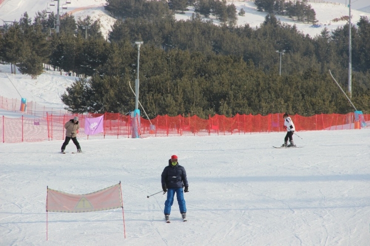 Palandöken Kayak Merkezi Sömestir Tatiline Hazır