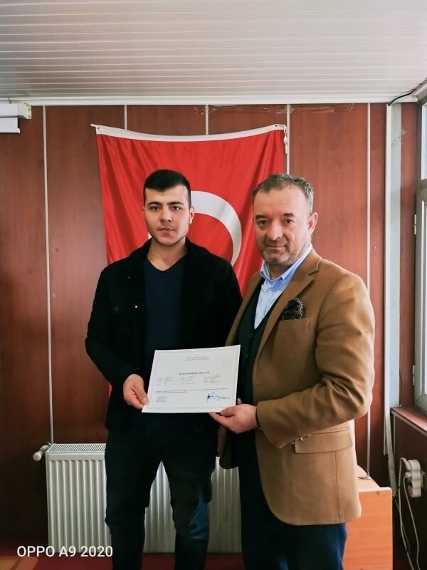 Besi Yetiştiriciliği Kursiyerlerine Sertifika