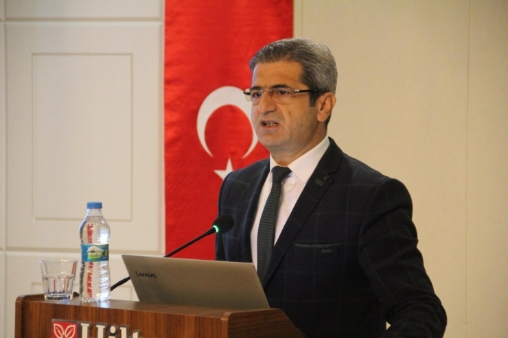 Adıyaman’da Badem Üreticilerine Eğitim Verildi