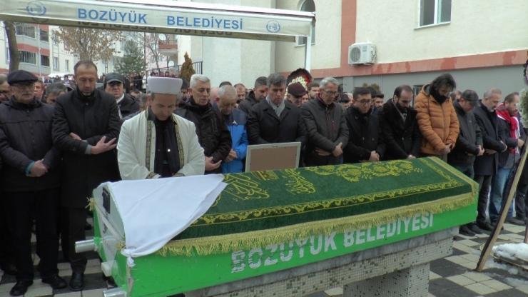 Genç Avukat Son Yolculuğuna Uğurlandı