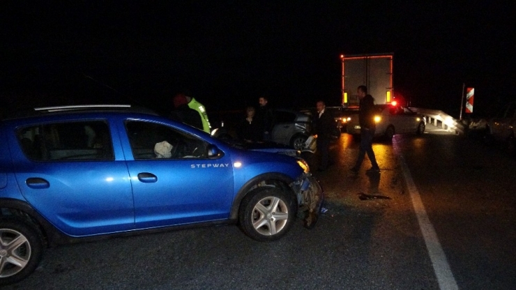 Gizli Buzlanma Zincirleme Kazaya Neden Oldu: 6 Yaralı