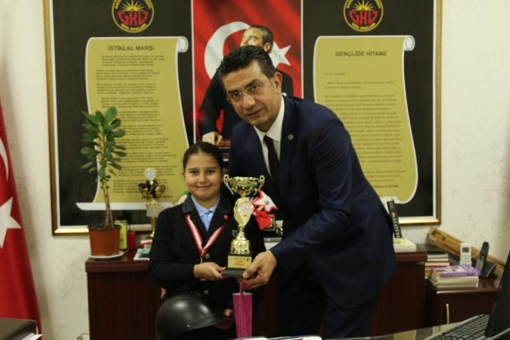 Binicilikte Şampiyonluk Kupası Gkv’li Beril Dörtkol’un