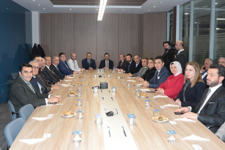 Alinur Aktaş: "Yerli Otomobil Bursa Ve Balıkesir İçin Büyük Kazanım"