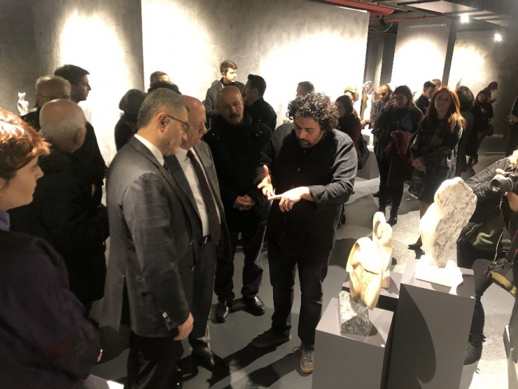Üsküdar’da "Ben, Sen, O" Heykel Sergisi Açıldı