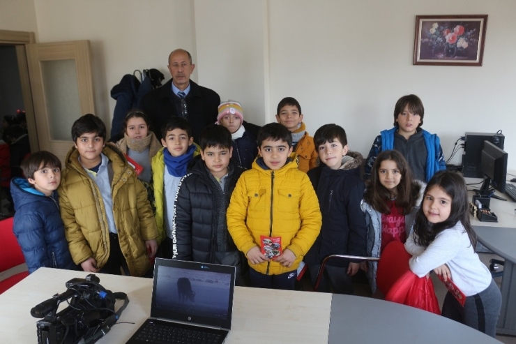 Minik Öğrenciler Gazetecilik Mesleğiyle Tanıştı