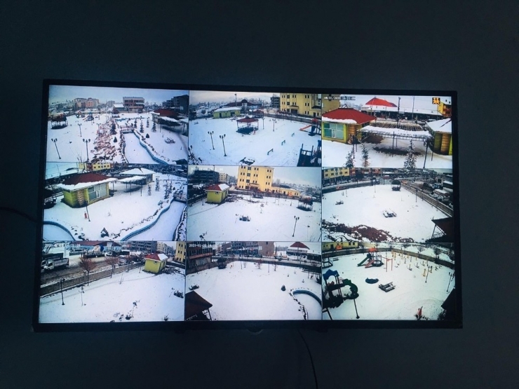 Çaldıran’daki Park Kamerayla İzlenilecek