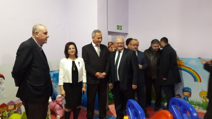 Merhum Özlem Demirsu Adına Anaokulunda Yapılan Oyun Salonu Açıldı