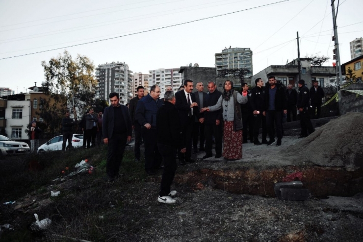 Evleri Çöken Aileye Başkan Çetin Sahip Çıktı