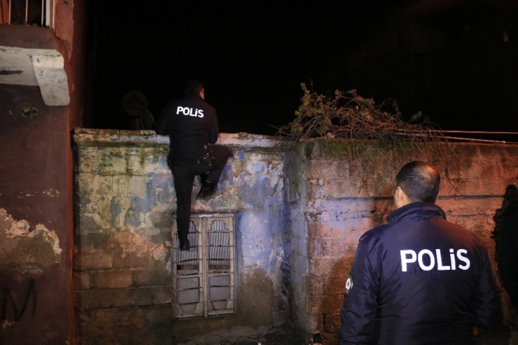 Kendisini Babasına Şikayet Eden Kişinin Arabasını Kundakladı