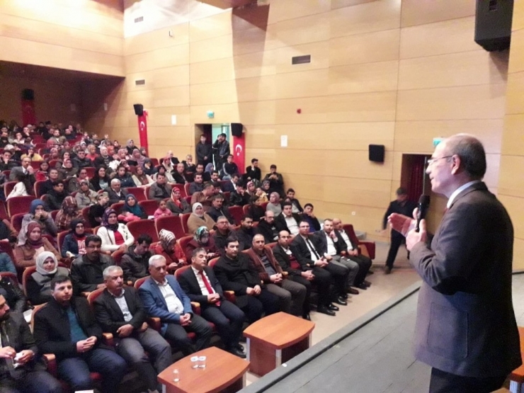 Kozan’da “Aile Ve Gençlik Eğitimi” Konulu Konferans