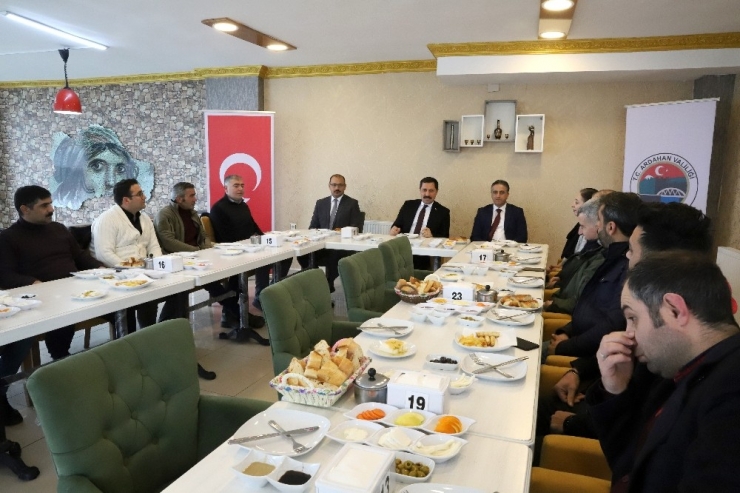 Vali Masatlı, Gazeteciler Günü’nde Gazetecilerle Bir Araya Geldi