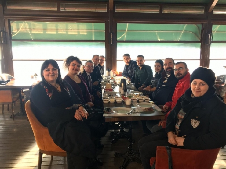 Sahada Çalışan Gazeteciler Bir Araya Geldi