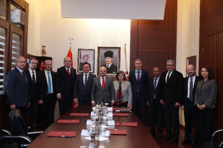 ‘Robotik Kodlama Ve Tasarım Etkinlikleri’ İşbirliği Protokolü İmzalandı