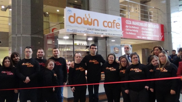 Down Sendromlu Gençler Adliyenin Gülen Yüzü Olacak