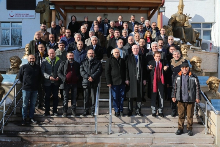 Kazım Kurt Hacı Bektaş Veli Vakfı Ve Derneği’ni Ziyaret Etti