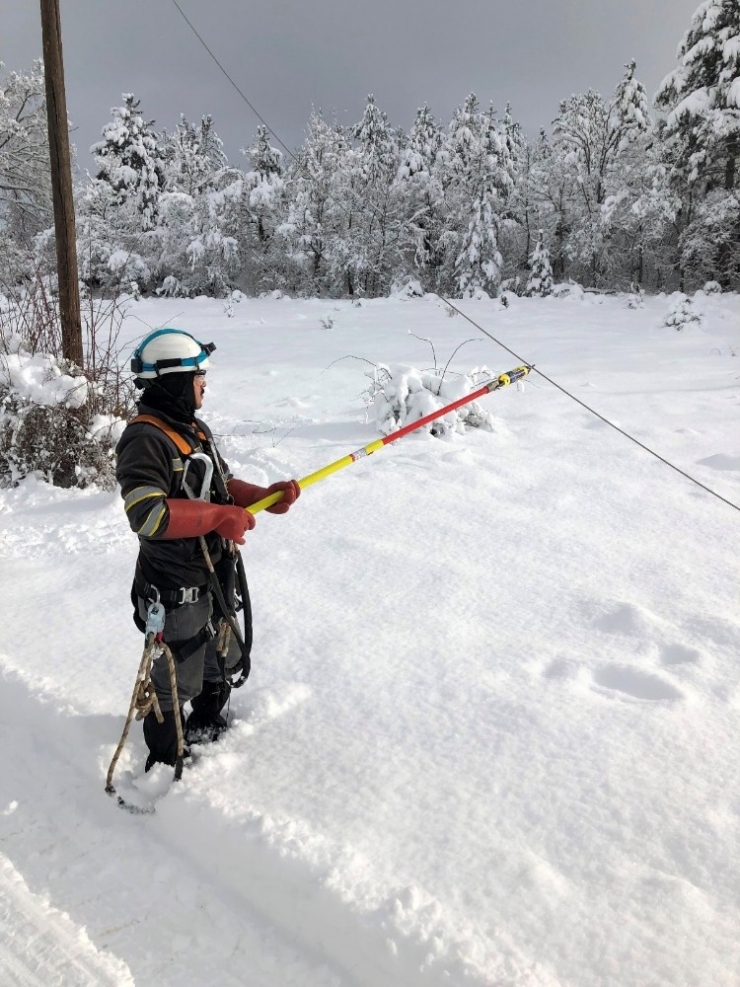Toroslar Edaş, Zorlu Kış Şartlarında Çalışmalarını Sürdürüyor