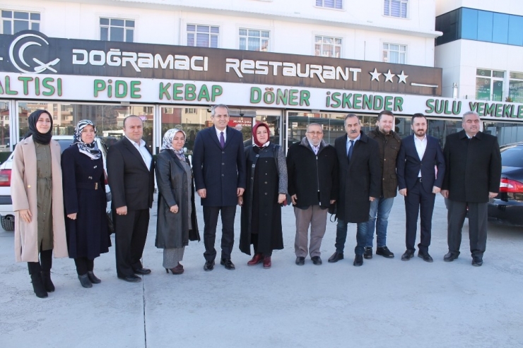 Tosya Kaymakamından Gazetecilere Jest