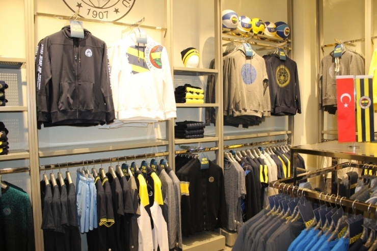 Fenerium Mağazası Highway’de Açıldı