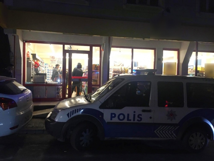Ümraniye’de Silahlı Market Soygunu