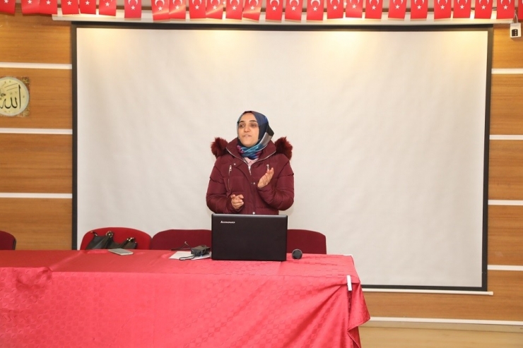 Başkale’de ‘Mahremiyet Eğitimi’ Semineri