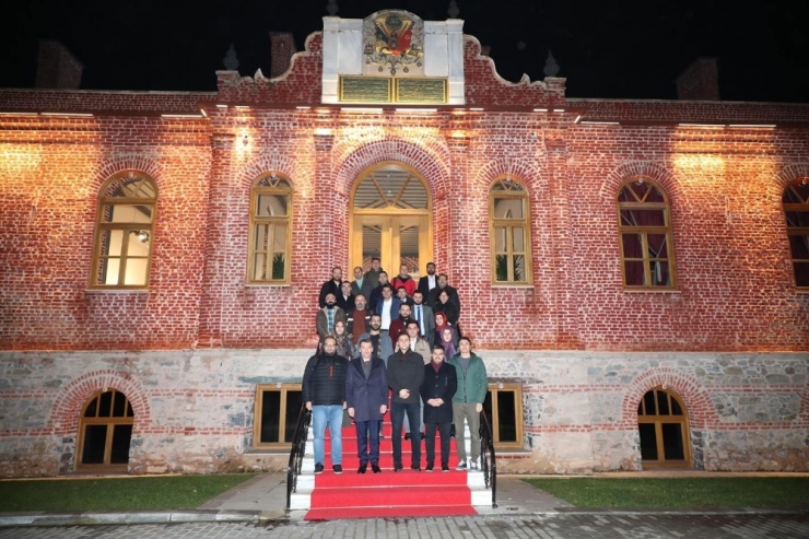 Başkan Arısoy Gazetecileri Unutmadı