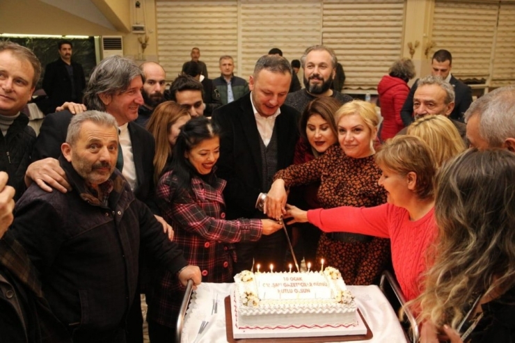 Zonguldak Belediye Başkanı Alan, Gazetecilerle Bir Araya Geldi