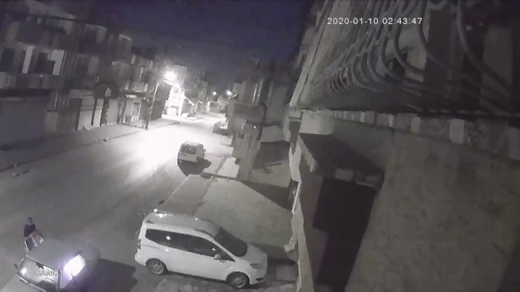 Otomobili Böyle Kundakladı Ama Polisten Kaçamadı