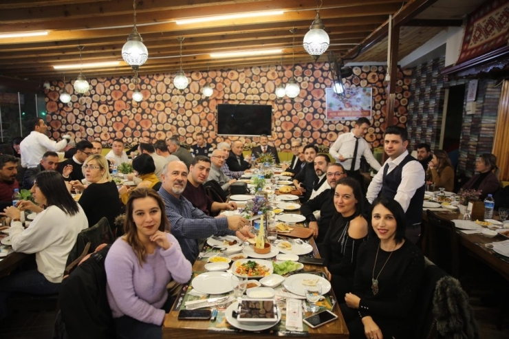 Başkan Akın Gazetecilerle Buluştu