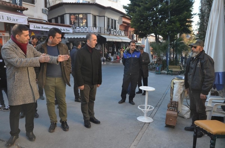 Başkan Günel Mobil Ofis Aracı İle Sorunları Yerinde Çözüyor