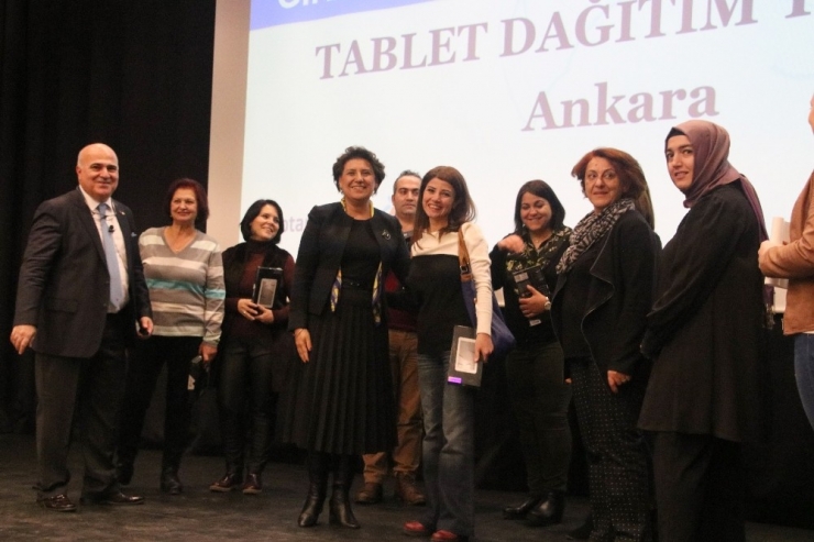 Girişimci Kadınlara Tablet Desteği
