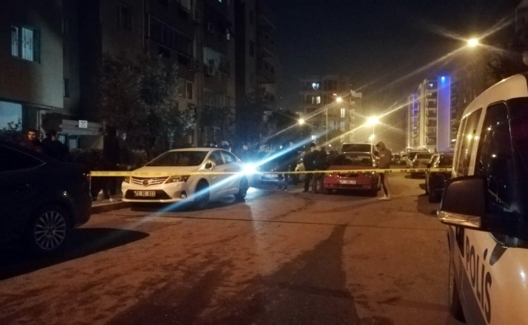 İzmir’de Chp’li Belediye Başkan Yardımcısına Silahlı Saldırı