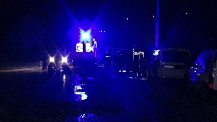 13 Ayrı Suçtan Aranan Şahıs Polisle Çatıştı: 3 Kişi Yaralandı