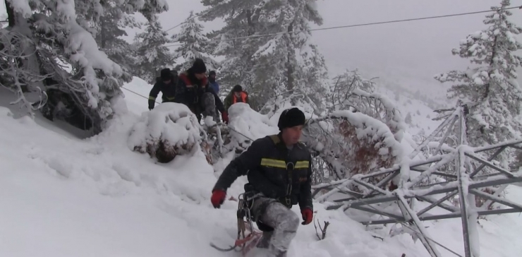 Erol Uçmazbaş: “Ekiplerimiz Gece Gündüz Çalışıyor”