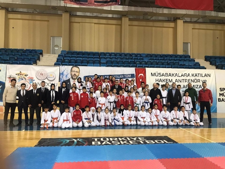 Okul Sporları Karate Müsabakaları Sona Erdi