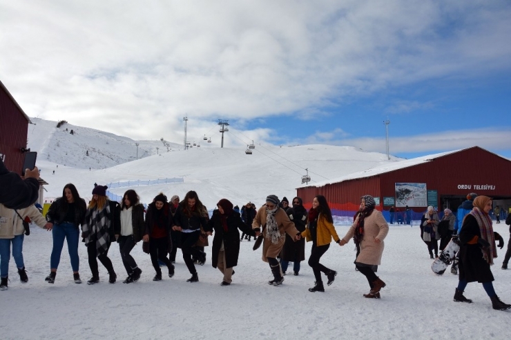 Ordu Kayak Merkezinde Hafta Sonu Yoğunluğu