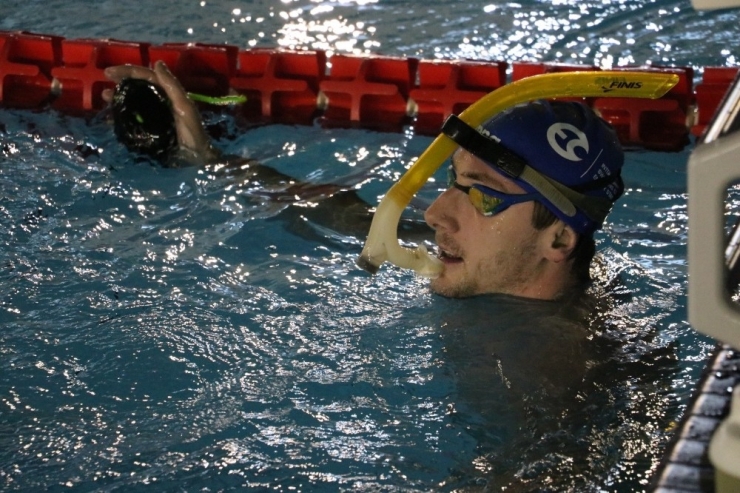 Sırp Yüzme Milli Takımı Erzurum’da Kampta