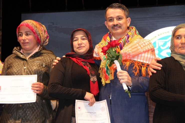 Bakan Pakdemirli’den ‘Anaç Keçi Desteği’ Müjdesi