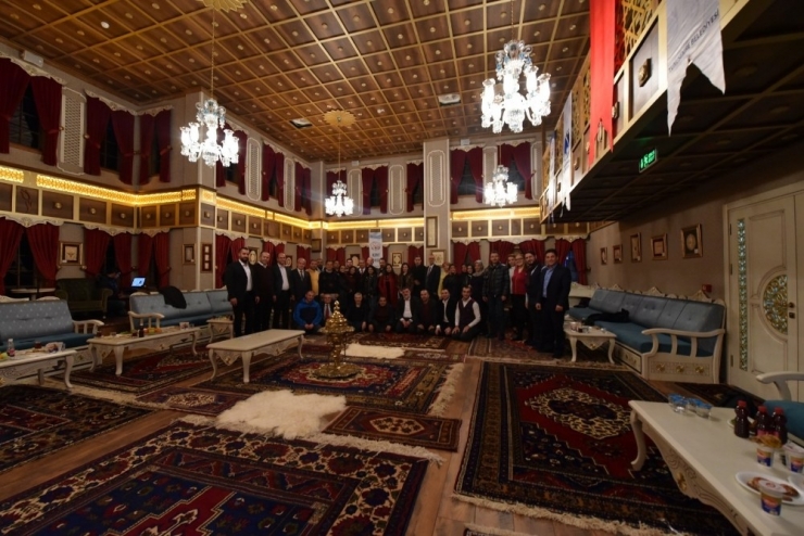 Yunusemre Kent Konseyi Gazetecileri Unutmadı