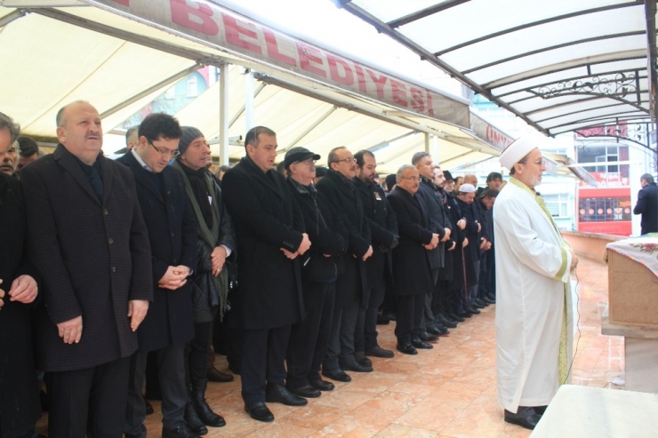 Numan Kurtulmuş’un Teyzesi Son Yolculuğuna Uğurlandı