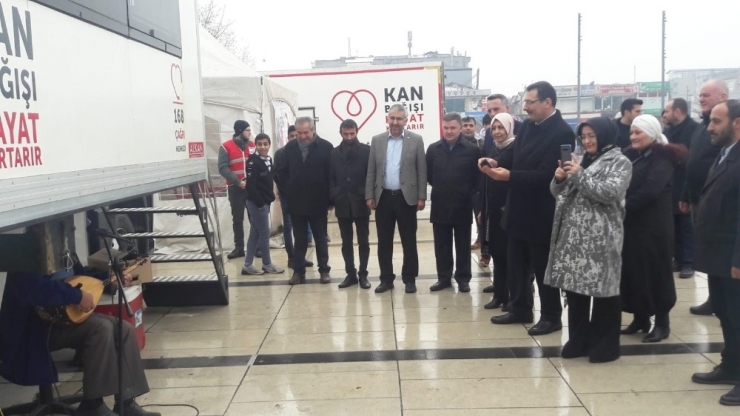 Ak Partili Vekillerden Kan Bağışına Destek
