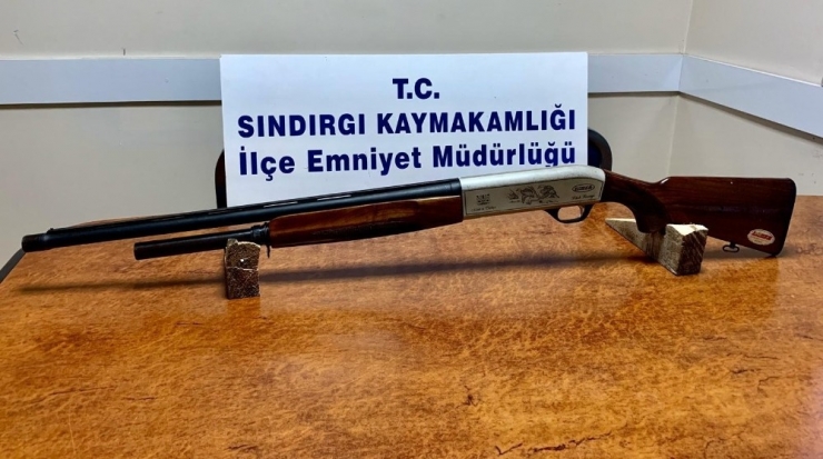 Polis Balıkesir’de 15 Silah Ele Geçirdi