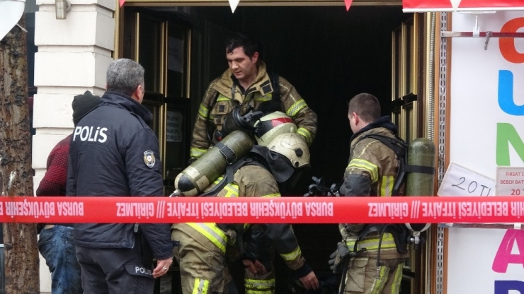 Bursa’da İş Hanında Yangın