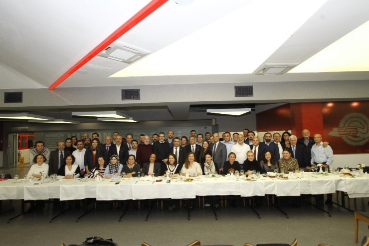 Esbaş’tan İzmir’e İki Müjde