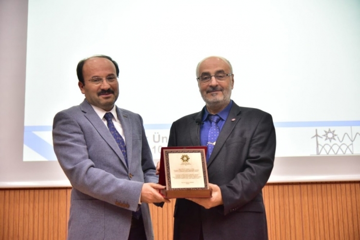 Etü’de ‘Akıllı Şebekelerde Değiştirilebilir Yüklerin Optimal Yönetimi’ Konferansı