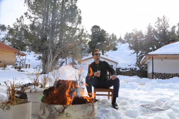 Gömbe Yaylası’nda Kar Kartpostallık Görüntüler Oluşturdu